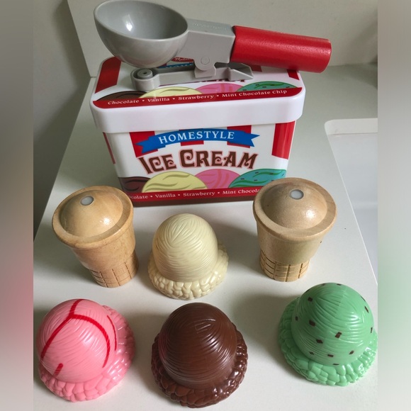 Melissa & Doug Other - Melissa & Dough Wooden Ice Cream Playset